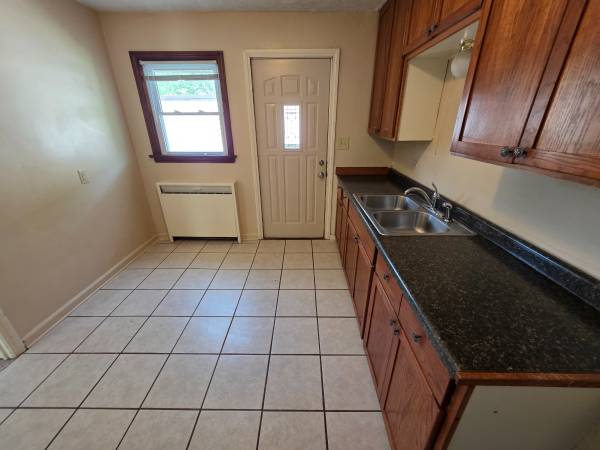 $1,100 / 3br - $1100| 3BD 2BA| 626 Ripley| Available Now! (Eau Claire)63845960142211122