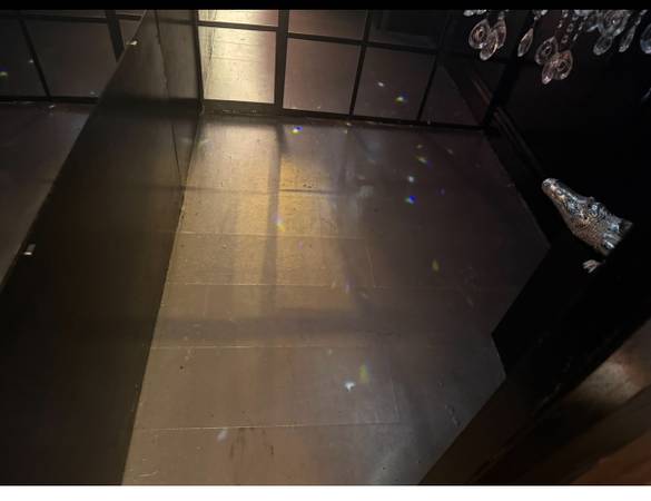 $2,800 / 450ft2 - Steps to Dime square storefront high ceiling w/office room back (Lower East Side)63765576242689123