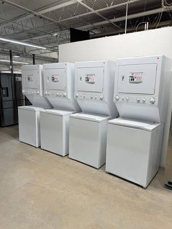 PRE-OWNED STACKABLE WASHER/DRYER 1