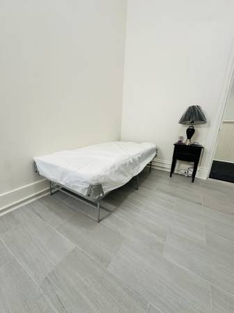 $980 Newly Remodeled SRO – Historic Gaslamp District (Downtown San Diego)63701704756995123