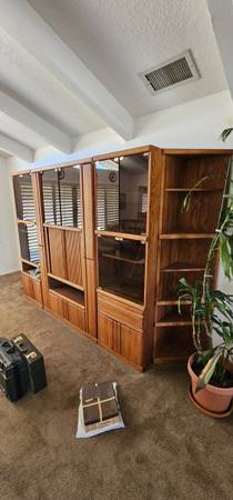 Oak Display center 1