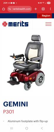 MERIT POWER CHAIR. (SCOOTER). EXTRA NEW BATTERIES. 1
