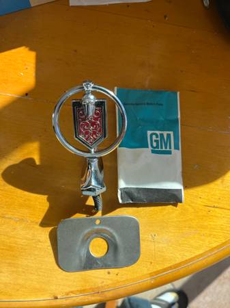 76 Monte Carlo hood ornament 1