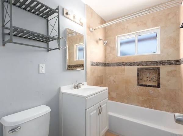 $970 / 1br - Upgraded Elegance – 1 Bed, 1 Bath Dream Home (pawtucket, RI)64002829943042123