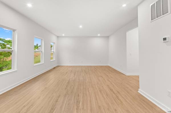 $484,990 / 4br - 2270ft2 - Brand New Construction Move- in- Ready Modern Home (Cleves)63974613147267122