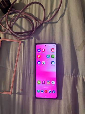 Samsung Galaxy Fold 4 - $375 (Ozark)63440421061635122