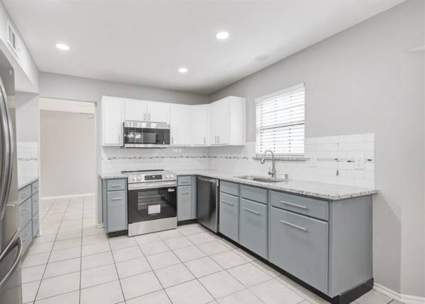 $2,000 / 3br - 1425ft2 - Need a House in Cypress (Cypress)63924042963458120