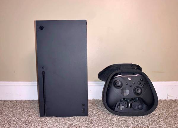 Xbox Series X and Elite Series 2 Controller