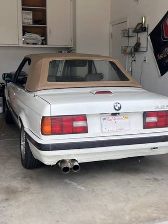 BMW e30 325i cabrio pearl white 1992 - $15,000 (pasadena, ca)63476648175489123