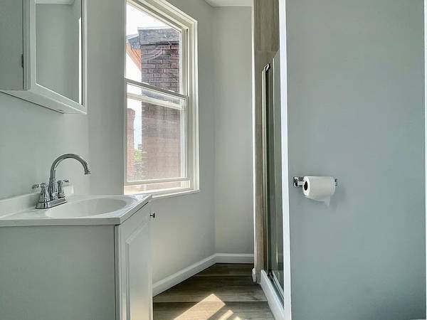 $1,250 / 1br - 750ft2 - 231 south millvale (Bloomfield)64013368811522123