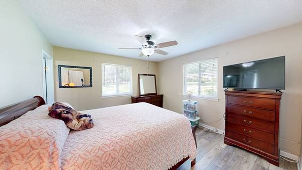 $1,050 / 3br - 1755ft2 - Charming 3BR/2BA Brick Home with Modern Updates! (Dothan, AL)63669122307715122