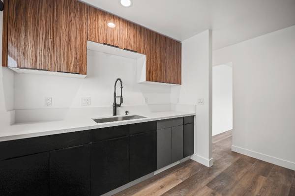 $2579.00 / 3br - 925ft2 - New Three Bedroom with New Appliances | In Unit Washer & Dryer | Near63953219304451122