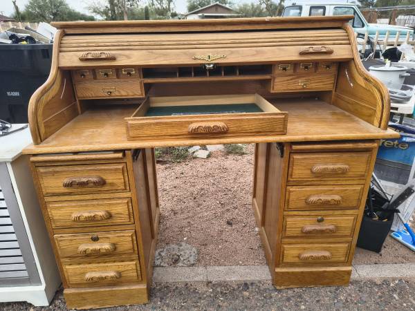 Roll top desk 1