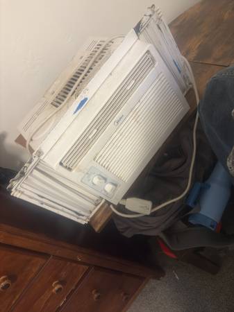 Used window a/c 1