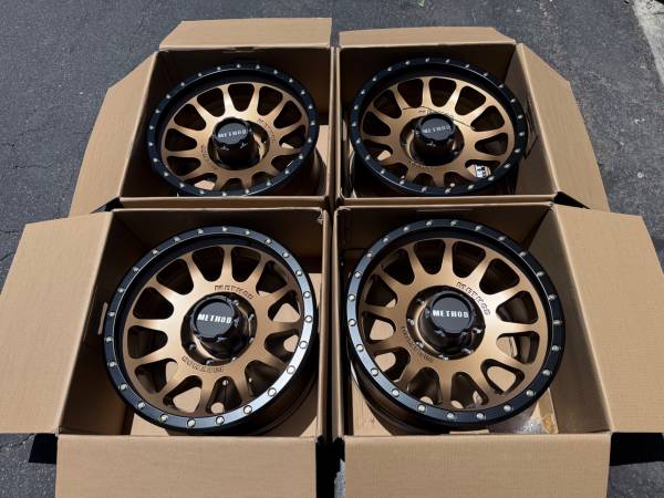 (4) 20” Method Wheels - MR305 ( 20x10 / -18 / 8x180mm ) 1
