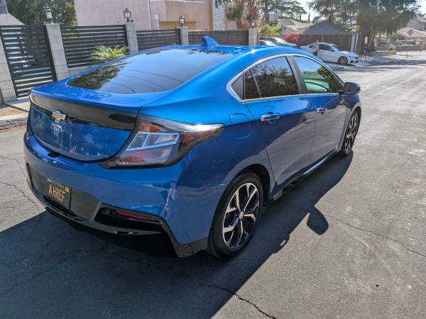 Chevrolet Volt 2017 - $9,00063470772404225123