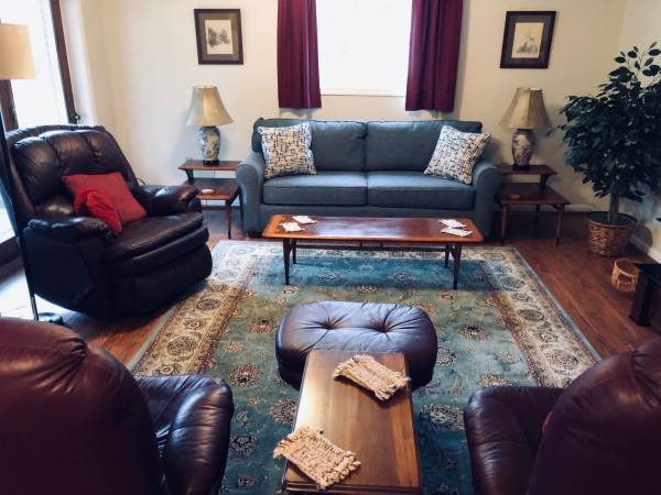 $1,500 / 1br - 900ft2 - All utilities included fully Furnished 1-bedroom Apt. (Asheville)64029211881601120