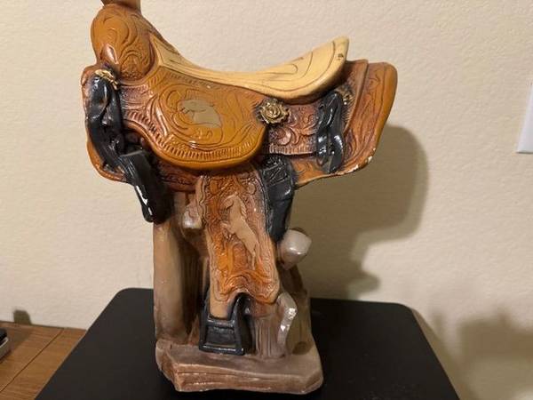SADDLE STATUE 1