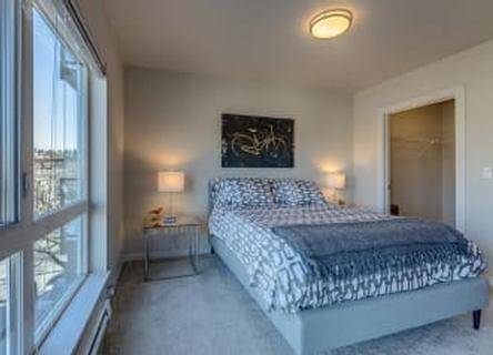 Curated visual reference: Gallery Detail: Ac Units High Ceilings Spacious Walk In Closets Washer Dryer