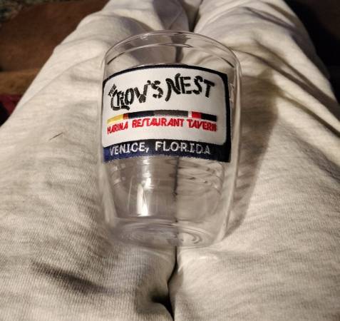 I have four never used Crow's nest of Venice Florida heavy plastic gla 1