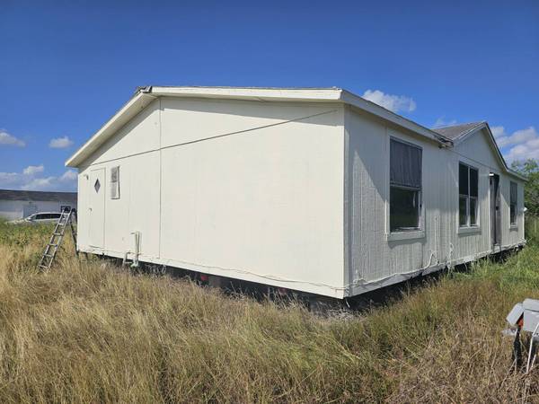 $120,000 2 Homes on half acre. Possibly small RV park64036537356675120