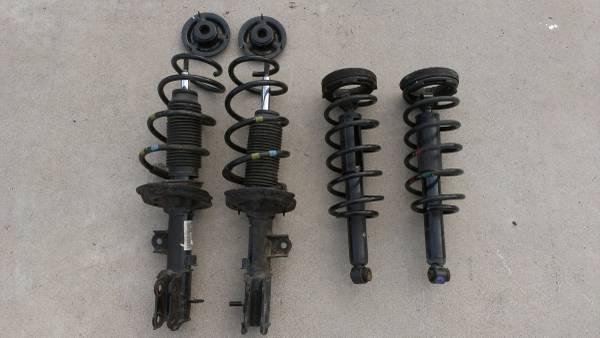 2012-2016 Kia Rio Struts & Springs 1