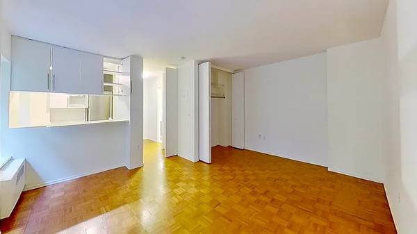 $3,295 Prime Location!! Studio on 9th Ave and 34th Street (Midtown West)63689899396739120
