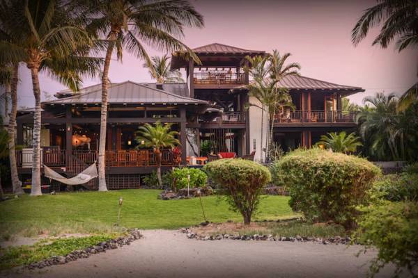 $11 / 4br - PUAKO BEACH ON THE SAND! Infinity POOL and Feel of Old Hawaii! (Kamuela)63939663543426121