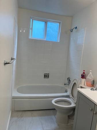 $2,200 / 1br - 700ft2 - Completely remodel 4 plex - section 8 welcome (hayward / castro valley)63858054834817124