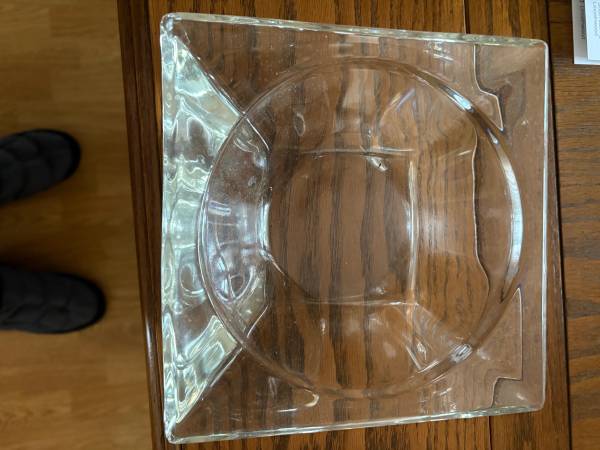 GLASS ASHTRAY 1