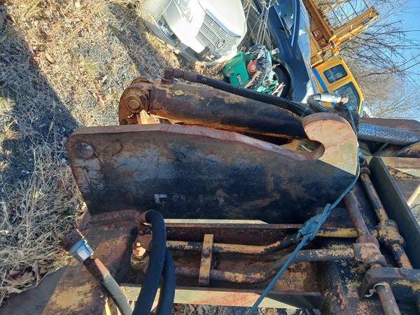7' wide hydraulic grapple bucket - $3,750 (Bensalem Pa)63471187606145124