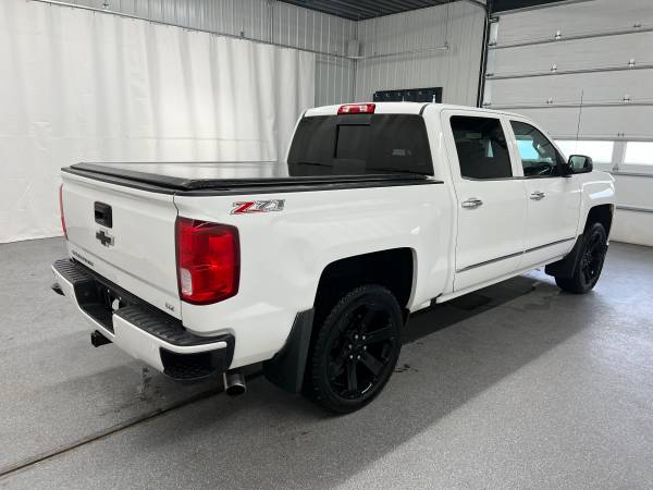 2017 Chevrolet Silverado 1500 LTZ - Photo 4