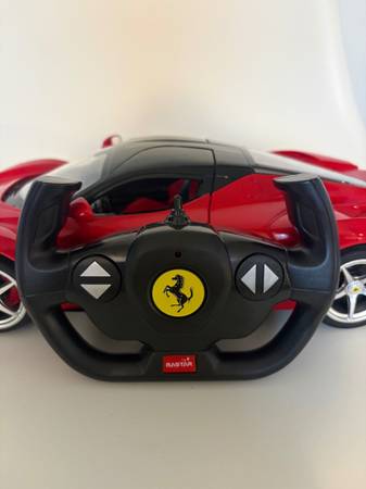 Rastar Group RC Car 1/14 Scale Ferrari LaFerrari Aperta 1