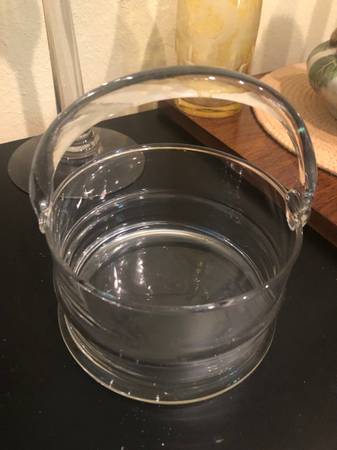 Clear Glass Decorative  Basket 1