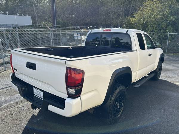 2021 Toyota Tacoma Access Cab SR5 4WD V6 --1 propietario, automático, título limpio-- - $34,995 (kirkland)63613909184515124