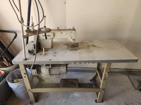 Sewing machine brother with water damamgr 1