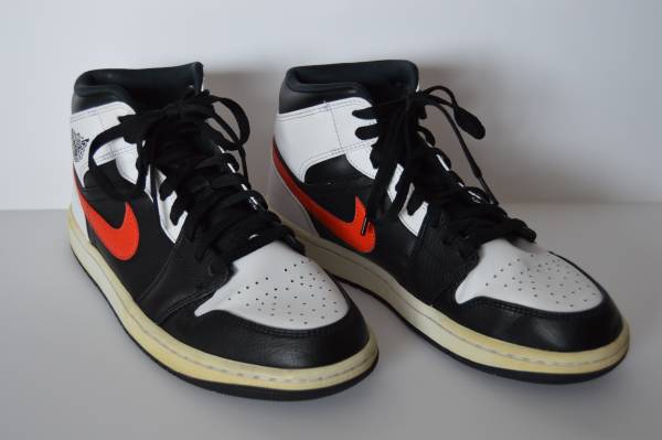 Nike Air Jordan 1 Mid - Men's size 9-1/2 1