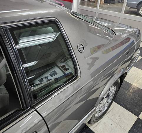 Cadillac Eldorado ESC 1999 con 43000 millas - $13900 (hopedale ma)63615851664513124
