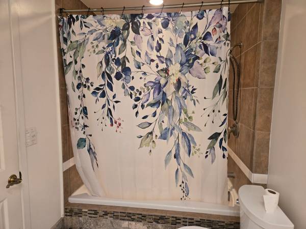 $1,800 / 1br - 326ft2 - Master Bedroom For Rent (Private Entrance/Exit) (scotts valley)63667905658243123