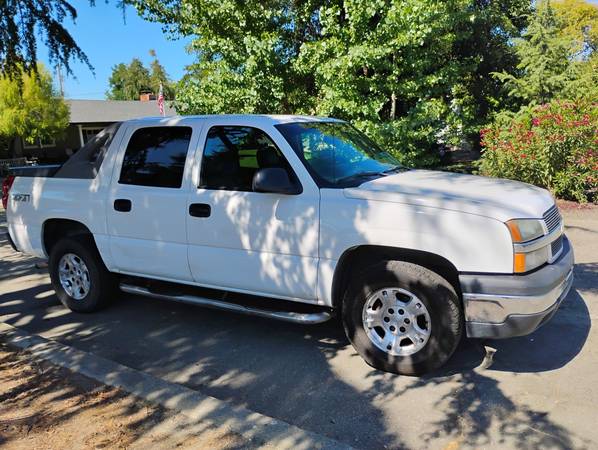 2003 Chevy avalanche 4wd - $4,500 (Hollister)63470227706753121