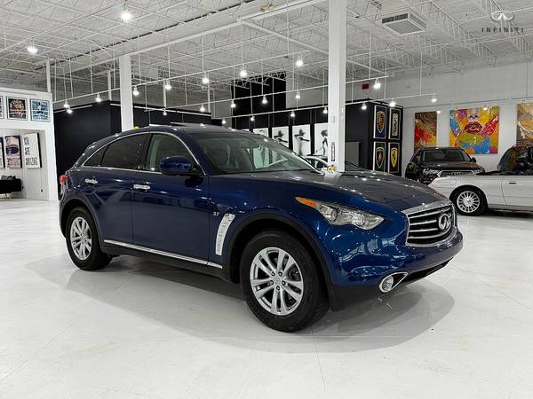 This 2016 Infiniti QX70 82,000 MILES CLEAN TITLE  SUV is VERY CLEAN! - $13,250 (Auto Gallery buy sell trade consignment)63479538653185121