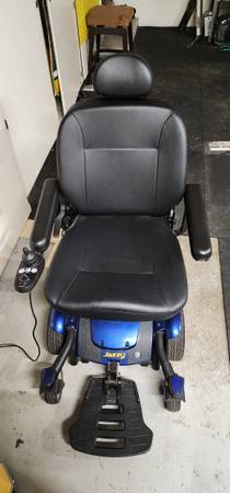 Pride Jazzy Select 6 Electric Power Wheelchair – New Batteries – Charg 1