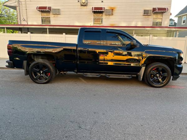 2018 Chevy Silverado z71 - $16,90063614514475139123