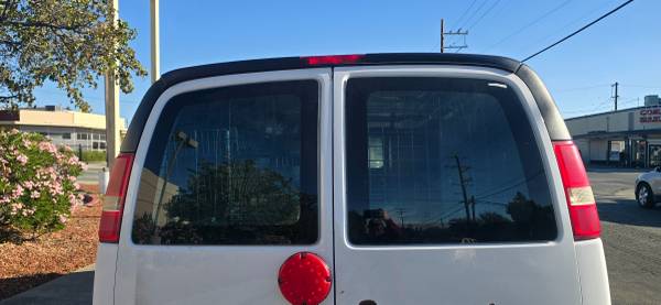2013 Chevrolet Express G1500 - Photo 8