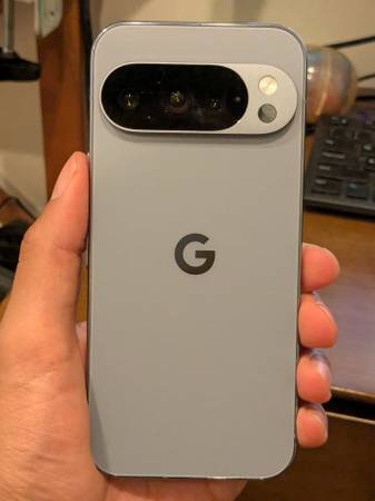 Google Pixel 10 Pro Moonstone 128 GB Unlocked 1