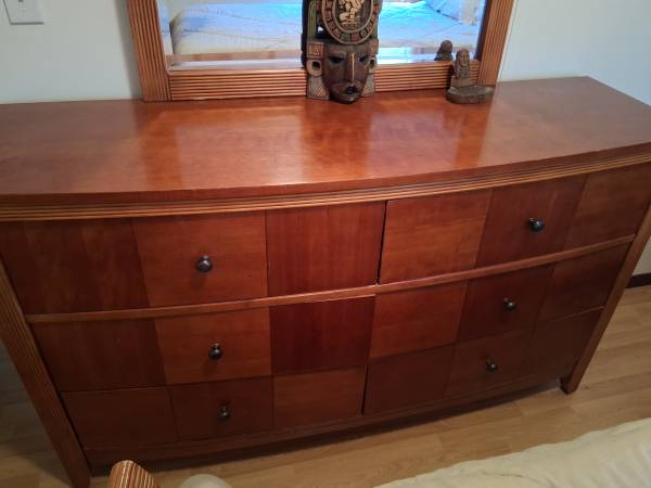 Queen size bedroom set 1