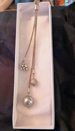 Lia Sophia extra long silver tone necklace 1