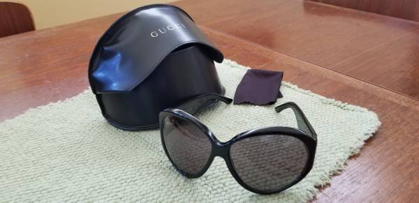 Authentic Gucci Sunglasses w/Case and Wipe 1