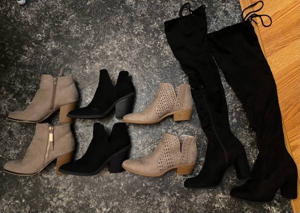 Womens size 6 boot bundle 1