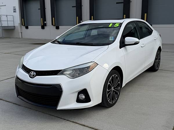 2015 TOYOTA COROLLA S PLUS 1